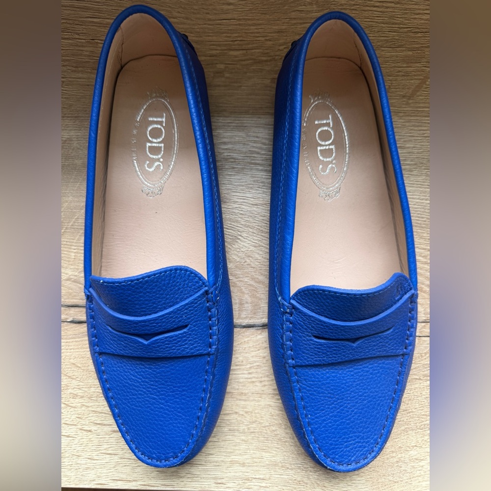 Tod’s Loafers, Calfskin, Blue, Size 39